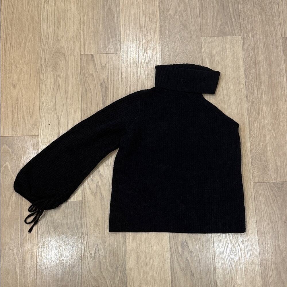 Belle Vere Black Chenille Turtleneck One Sleeve Sweater Size Medium